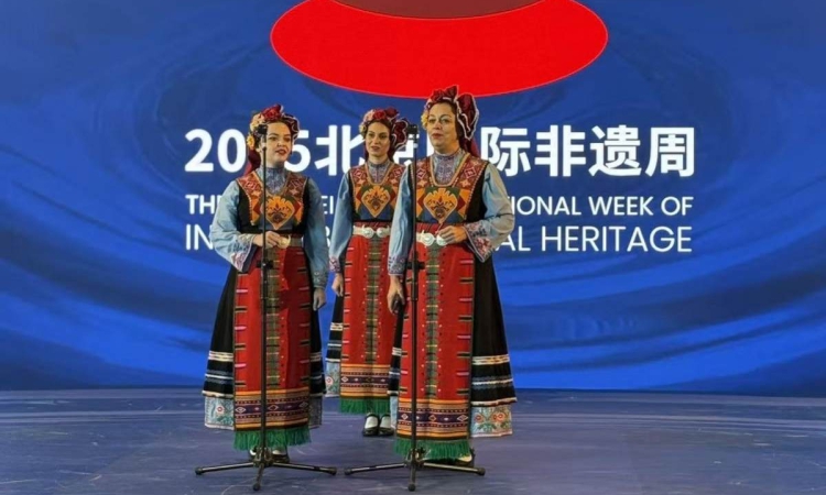 Ансамбъл „Тракия“ представи България в Пекин